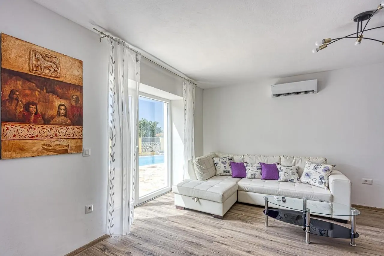 Holiday home Casa Ti Sei With Private Pool Villa Kastelir Croatia