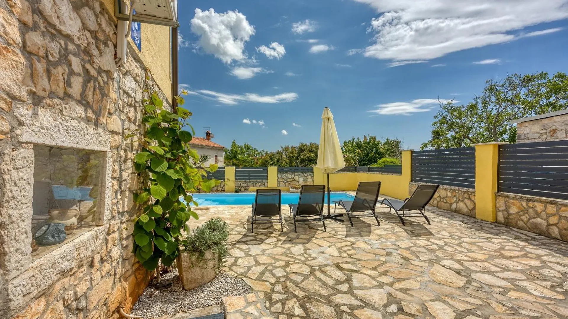 Holiday home Casa Ti Sei With Private Pool Villa Kastelir
