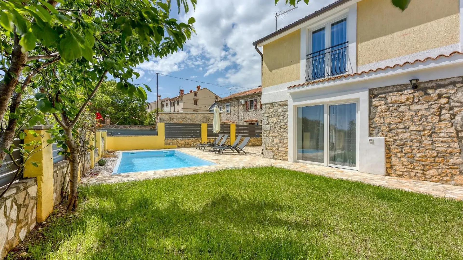 Casa Ti Sei With Private Pool Villa Kastelir Holiday home