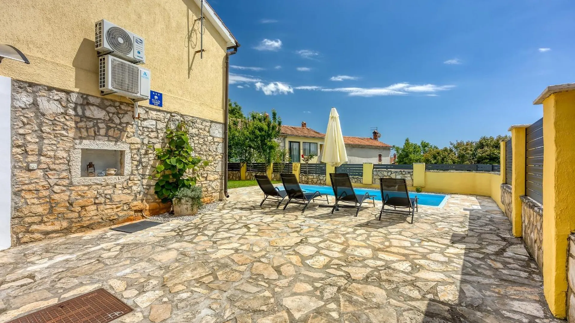Casa Ti Sei With Private Pool Vila Kaštelir